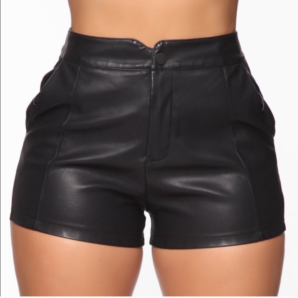 High waisted vegan leather short